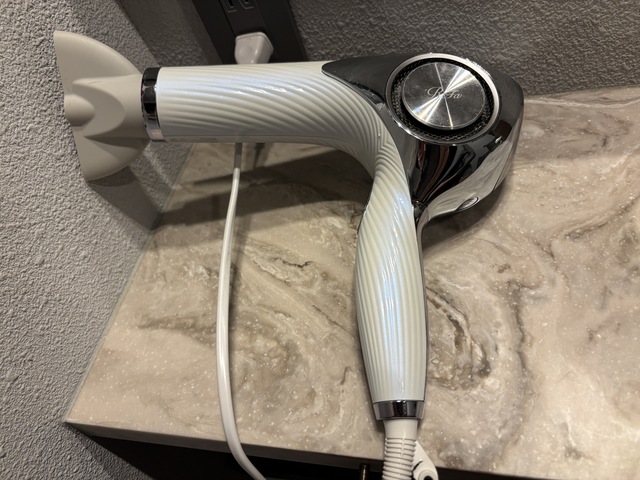 COCO VILLA saunaのアメニティ Refa ドライヤー